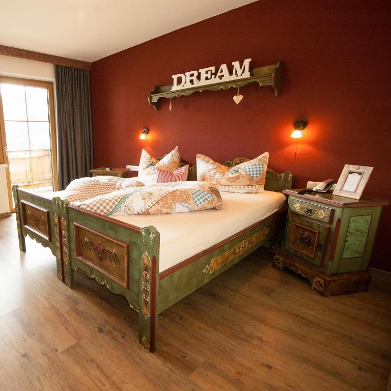 Hotel Zum Urviech -Erwachsenenhotel- (Adults Only) Ehrwald Zewnętrze zdjęcie